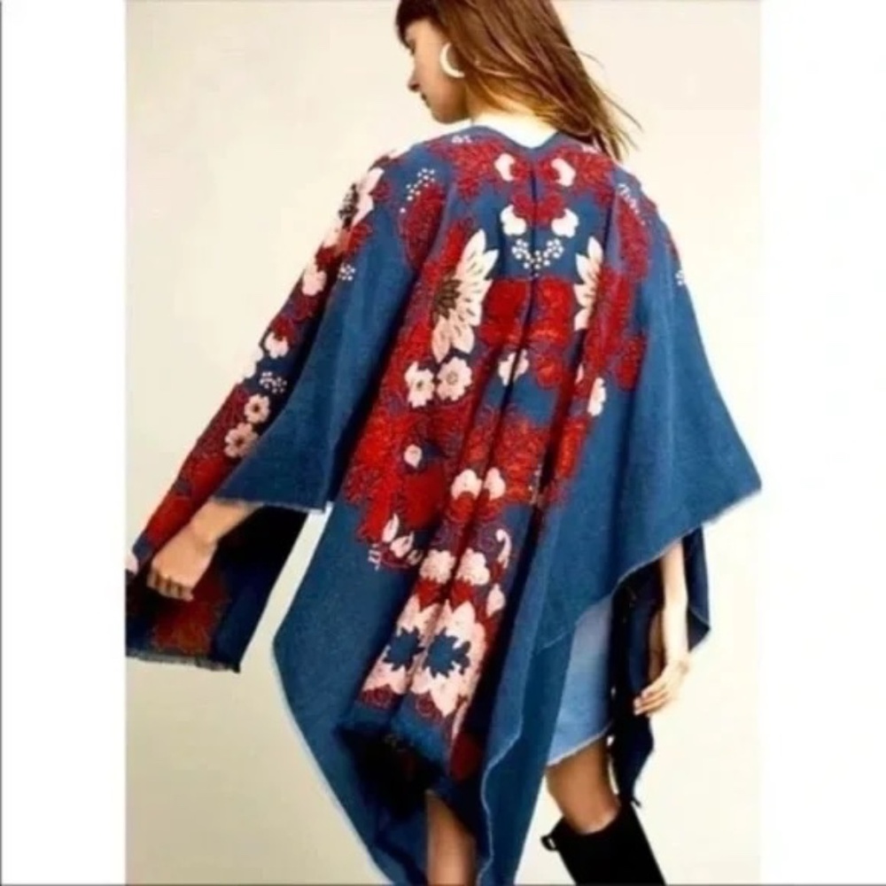 Anthropologie Ruana Folklore Blue Floral Embroidered Poncho Cape One Size